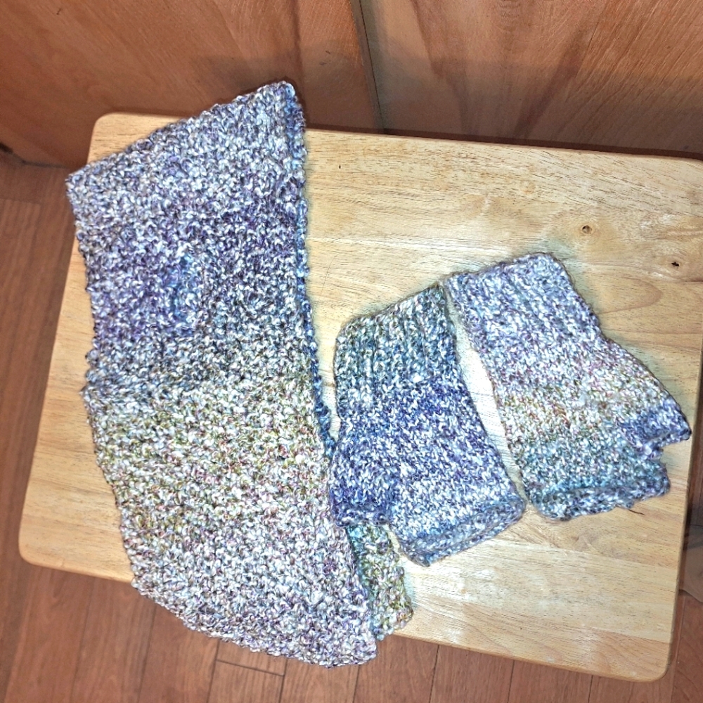 Handknit Fingerless gloves & Scarf Set, Adult, NWOT